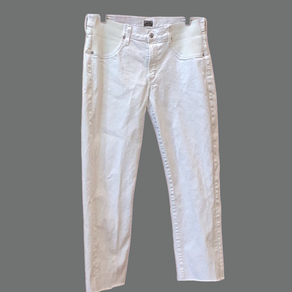 Citizens Of Humanity Denim - Citizens of Humanity while Phoebe slim straight crop jeans. Women’s size…